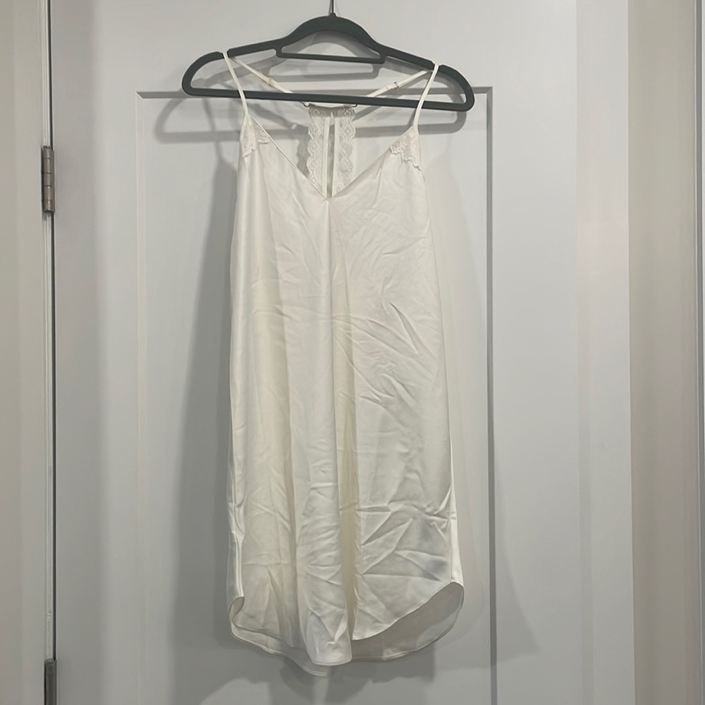 NWT FLORA NIKROOZ CHEMISE